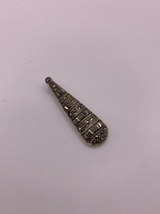 Jewelry - Vintage sterling silver Marcasite elongated pendant